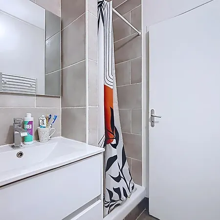 Large Near Champ-de-mars Apartament